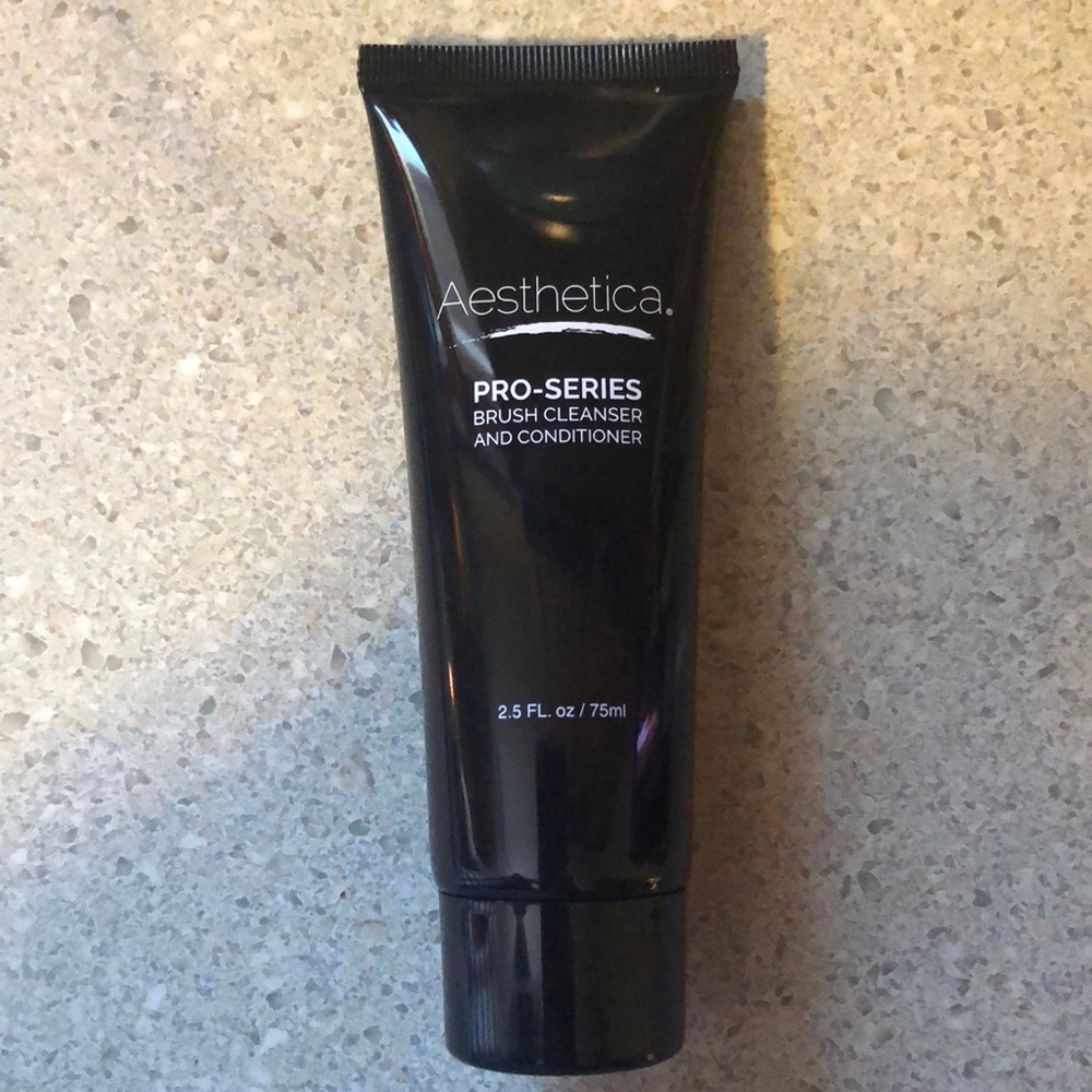 Aesthetica Pro-Series Brush Cleanser & Conditioner